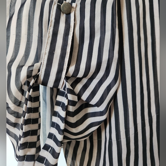 SEDUCTIONS Sheer stripped blouse - Picture 4 of 5